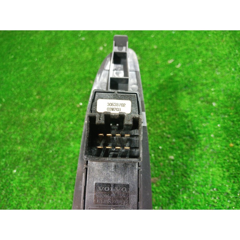 Recambio de mando elevalunas delantero derecho para volvo v40 familiar 1.9 d referencia OEM IAM 30638702 30638702 30638702
