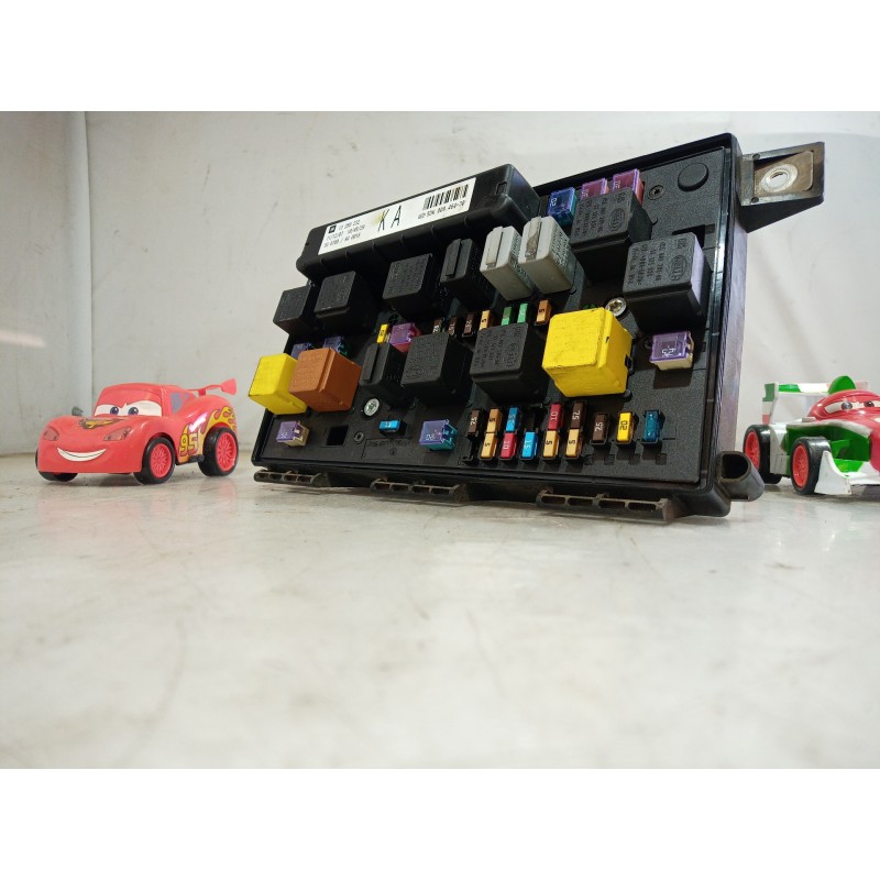 Recambio de caja reles / fusibles para opel astra gtc 1.7 16v cdti referencia OEM IAM 5DK00946430 5DK00946430 5DK00946430