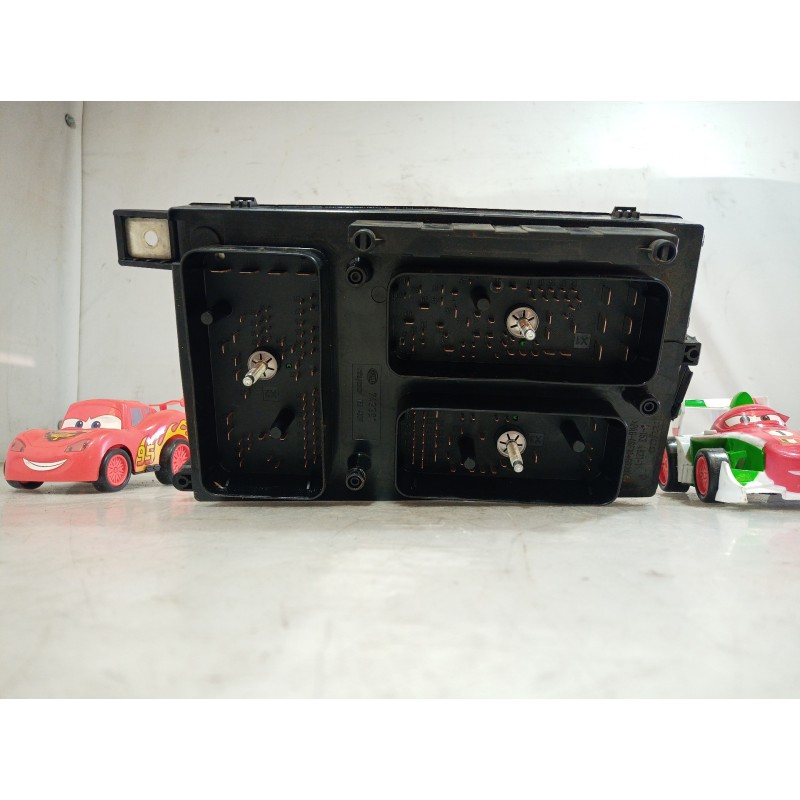 Recambio de caja reles / fusibles para opel astra gtc 1.7 16v cdti referencia OEM IAM 5DK00946430 5DK00946430 5DK00946430