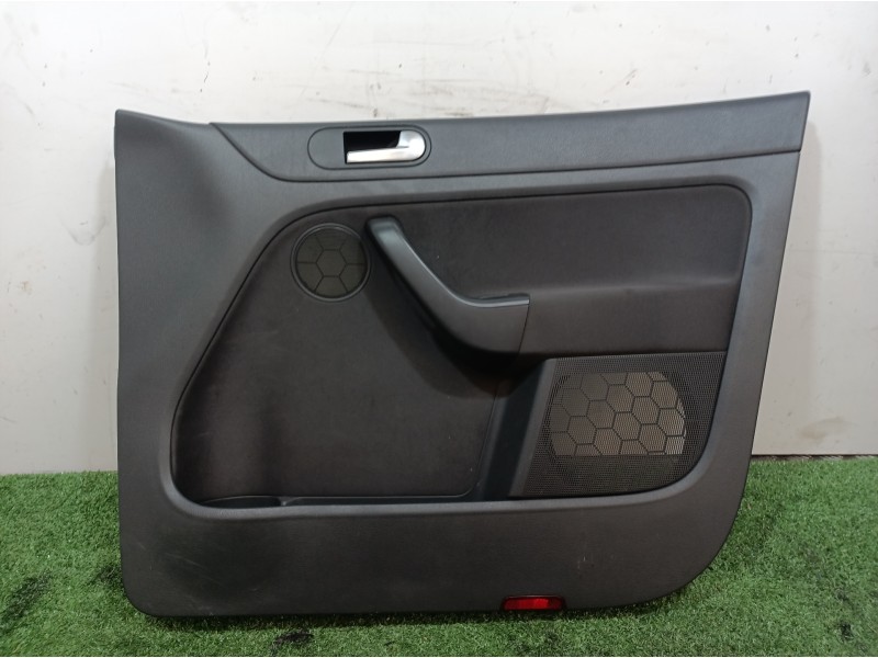 Recambio de guarnecido puerta delantera derecha para volkswagen golf plus (5m1) bluemotion edition referencia OEM IAM 5M0868080 