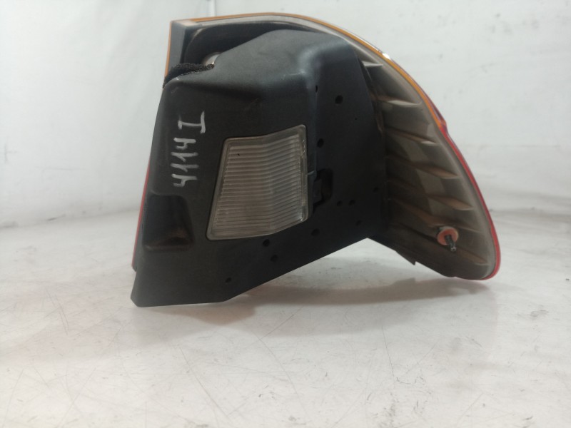 Recambio de piloto trasero izquierdo para bmw serie 3 berlina (e46) 320d referencia OEM IAM 8364921 8364921 8364921