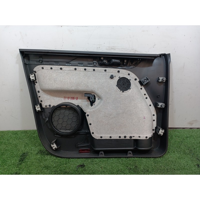 Recambio de guarnecido puerta delantera derecha para volkswagen golf plus (5m1) bluemotion edition referencia OEM IAM 5M0868080 