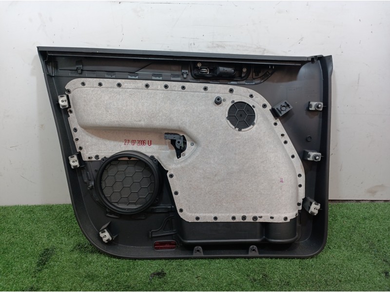 Recambio de guarnecido puerta delantera derecha para volkswagen golf plus (5m1) bluemotion edition referencia OEM IAM 5M0868080 