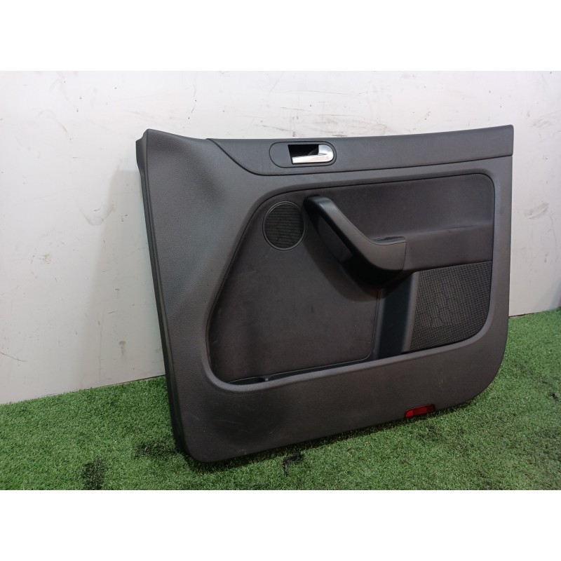 Recambio de guarnecido puerta delantera derecha para volkswagen golf plus (5m1) bluemotion edition referencia OEM IAM 5M0868080 