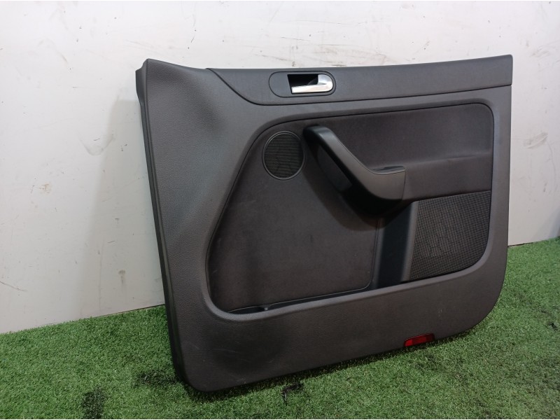 Recambio de guarnecido puerta delantera derecha para volkswagen golf plus (5m1) bluemotion edition referencia OEM IAM 5M0868080 