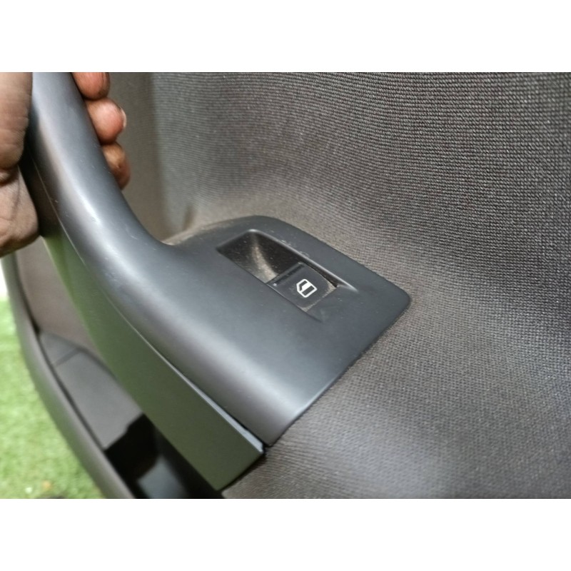 Recambio de guarnecido puerta trasera derecha para volkswagen golf plus (5m1) bluemotion edition referencia OEM IAM 5M0868074 5M