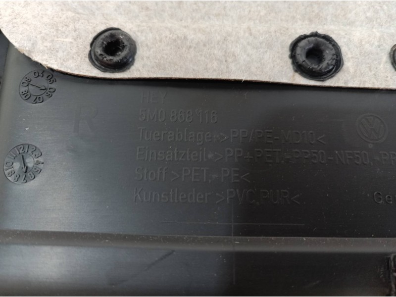 Recambio de guarnecido puerta trasera derecha para volkswagen golf plus (5m1) bluemotion edition referencia OEM IAM 5M0868074 5M