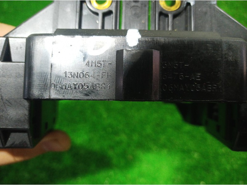 Recambio de mando multifuncion para ford focus c-max (cap) 30 aniversario referencia OEM IAM 13N064 13N064 13N064