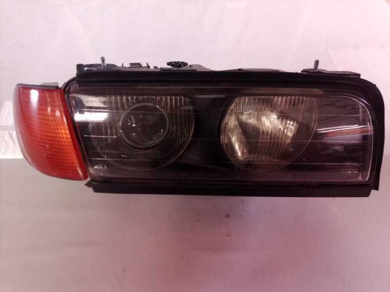 Recambio de faro derecho para bmw serie 7 (e38) 3.0 v8 cat referencia OEM IAM 631283520229 631283520229 0301043202