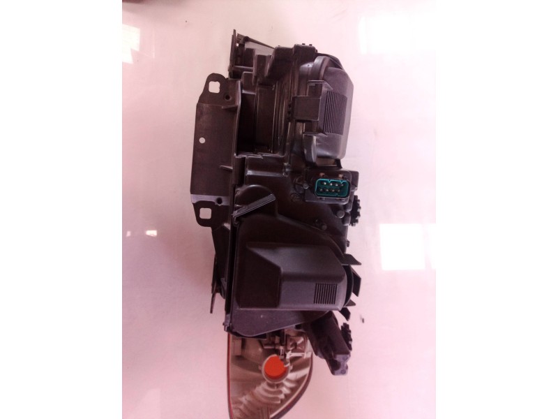 Recambio de faro derecho para bmw serie 7 (e38) 3.0 v8 cat referencia OEM IAM 631283520229 631283520229 0301043202
