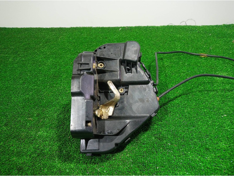 Recambio de cerradura puerta trasera izquierda para mercedes-benz clase c (w203) berlina 180 (203.035) referencia OEM IAM 004141