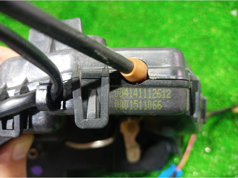 Recambio de cerradura puerta trasera izquierda para mercedes-benz clase c (w203) berlina 180 (203.035) referencia OEM IAM 004141