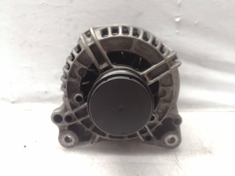 Recambio de alternador para ford galaxy (vy) ghia referencia OEM IAM 028903030 028903303 028903303
