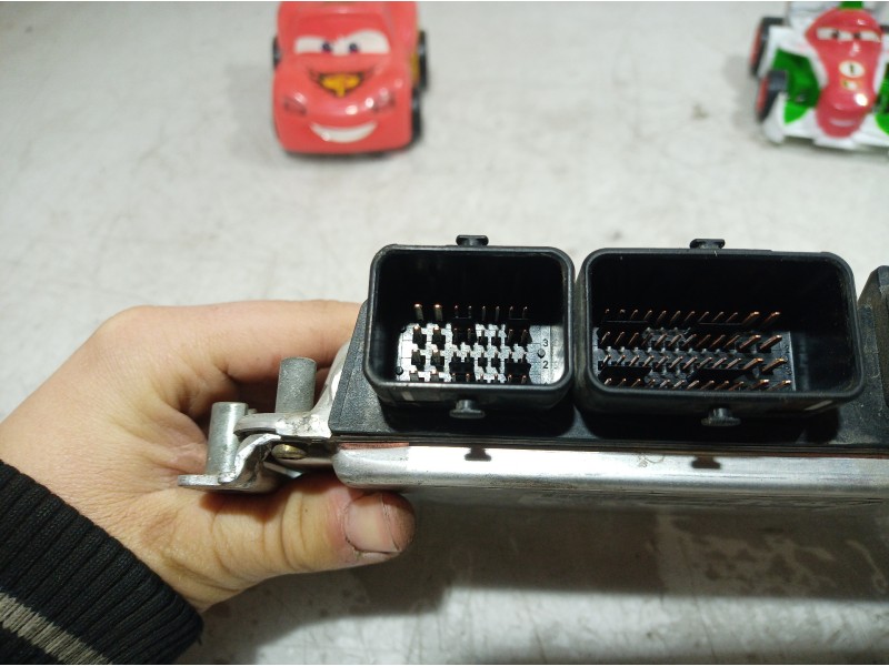 Recambio de centralita motor uce para peugeot 206 berlina referencia OEM IAM 0261207477 0261207477 0261207477