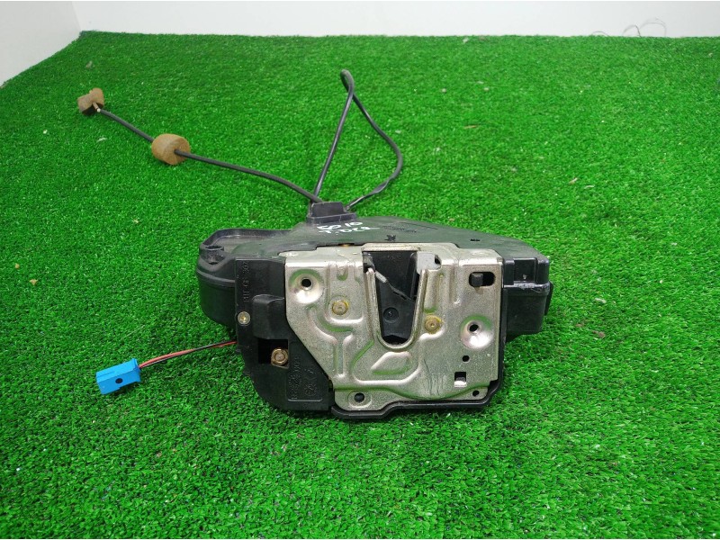 Recambio de cerradura puerta trasera derecha para mercedes-benz clase c (w203) berlina 180 (203.035) referencia OEM IAM 00414211