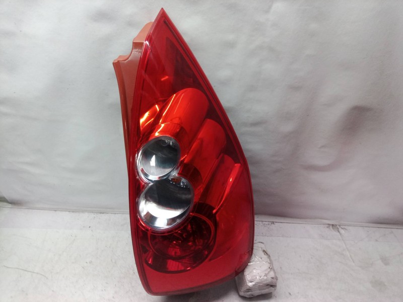 Recambio de piloto trasero derecho para mazda 5 berl. (cr) 2.0 crtd sportive (105kw) referencia OEM IAM   