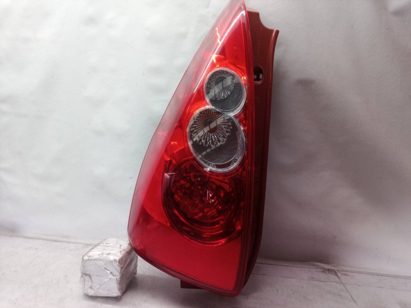 Recambio de piloto trasero izquierdo para mazda 5 berl. (cr) 2.0 crtd sportive (105kw) referencia OEM IAM   