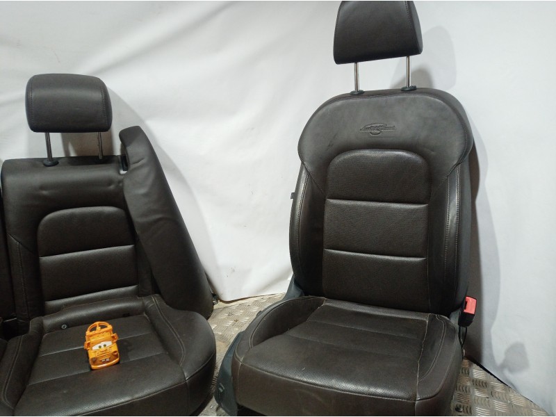 Recambio de juego asientos completo para skoda suberb (3t4) exclusive 4x4 referencia OEM IAM   