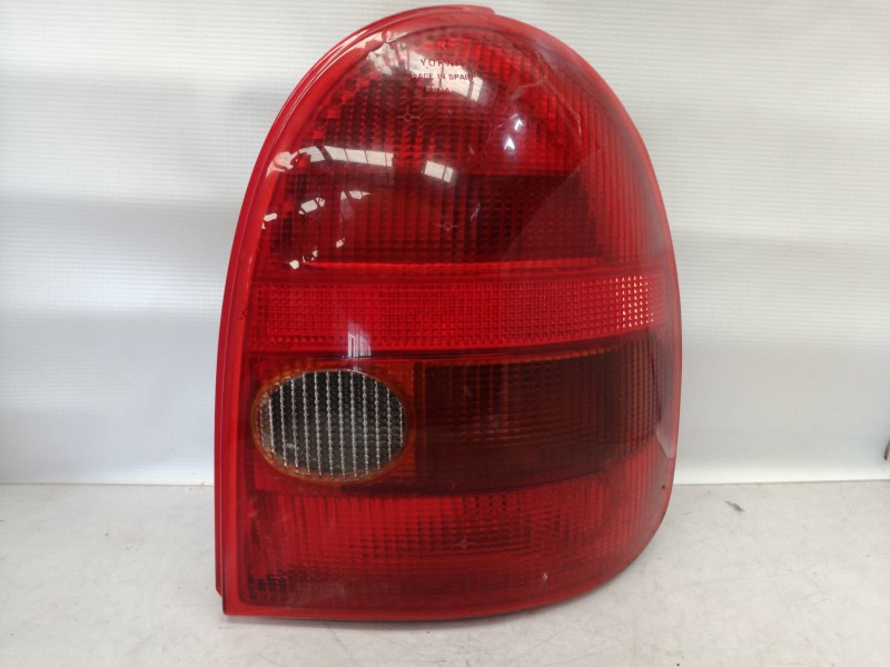 Recambio de piloto trasero derecho para opel corsa b viva referencia OEM IAM   