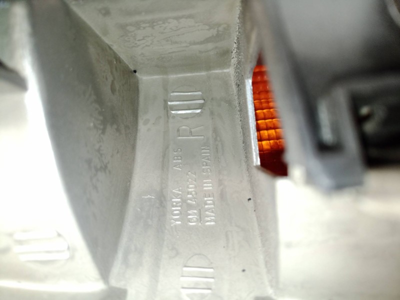 Recambio de piloto trasero derecho para opel corsa b viva referencia OEM IAM   