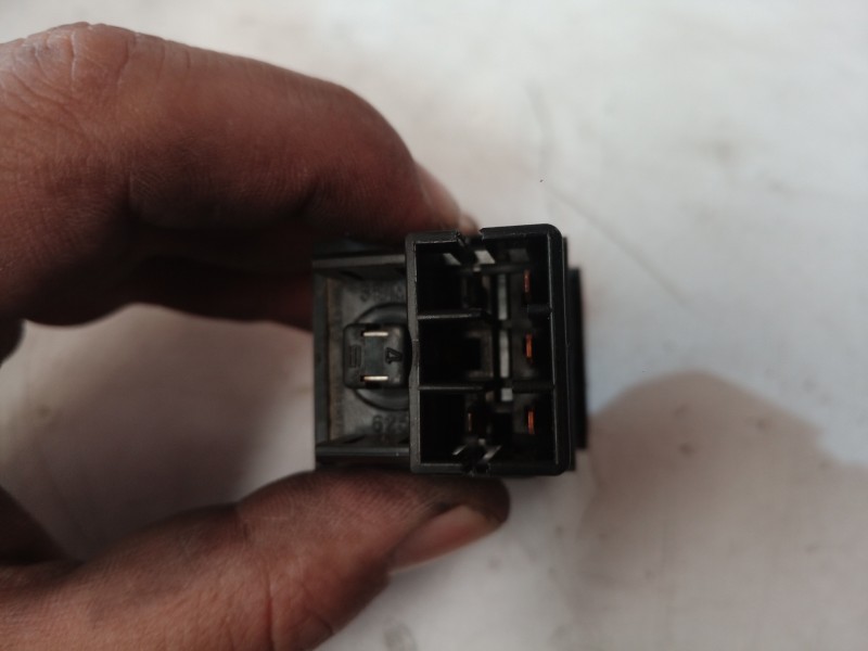 Recambio de interruptor para renault 5 (b/c40) gts (b/c 403) referencia OEM IAM   