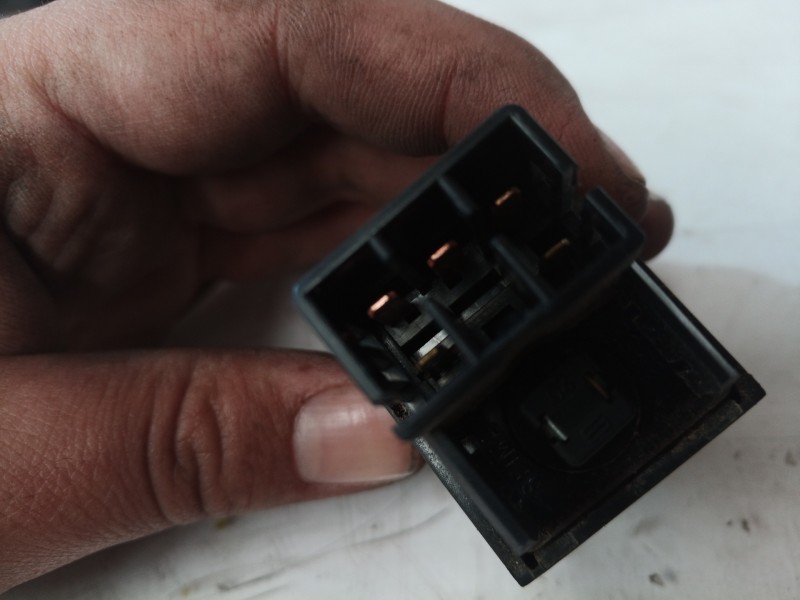 Recambio de interruptor para renault 5 (b/c40) gts (b/c 403) referencia OEM IAM   