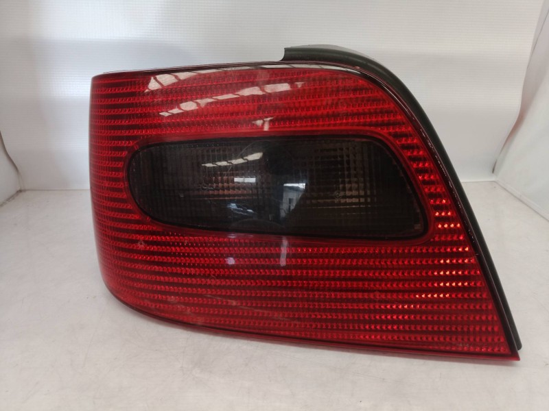 Recambio de piloto trasero izquierdo para citroën xsara berlina 1.9 td exclusive referencia OEM IAM   