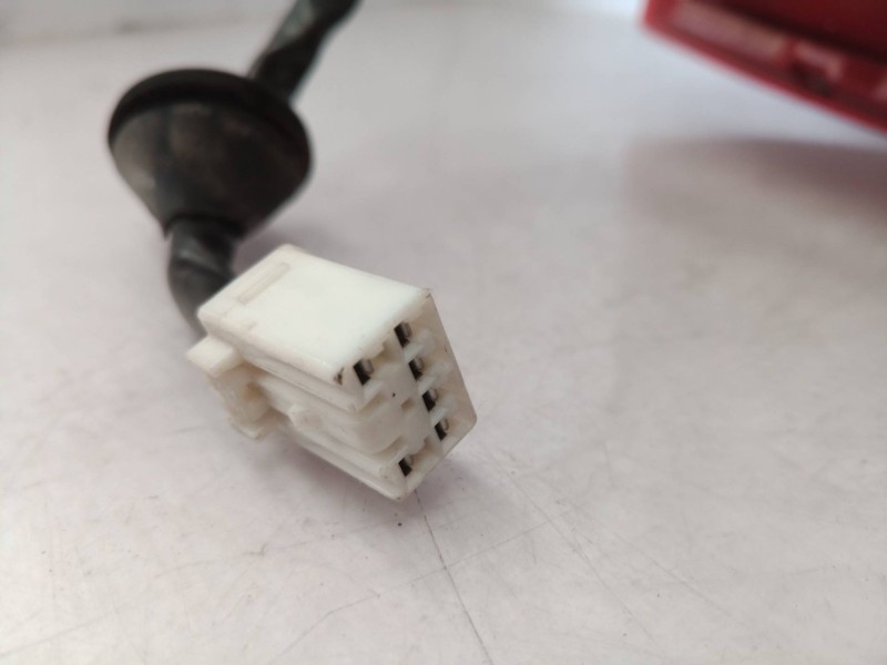 Recambio de piloto trasero derecho para hyundai elantra (xd) 1.6 gls (4-ptas.) referencia OEM IAM   