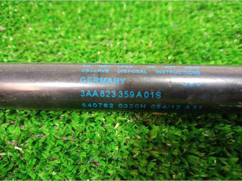 Recambio de amortiguadores capo para volkswagen passat lim. (362) exclusive bluemotion referencia OEM IAM 3AA823359 3AA823359 3A