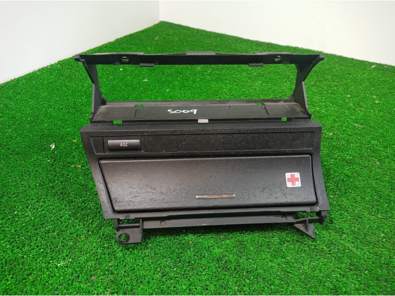 Recambio de cenicero para bmw serie 3 coupe (e46) 2.0 16v cat referencia OEM IAM 307090100 307090100 307090100