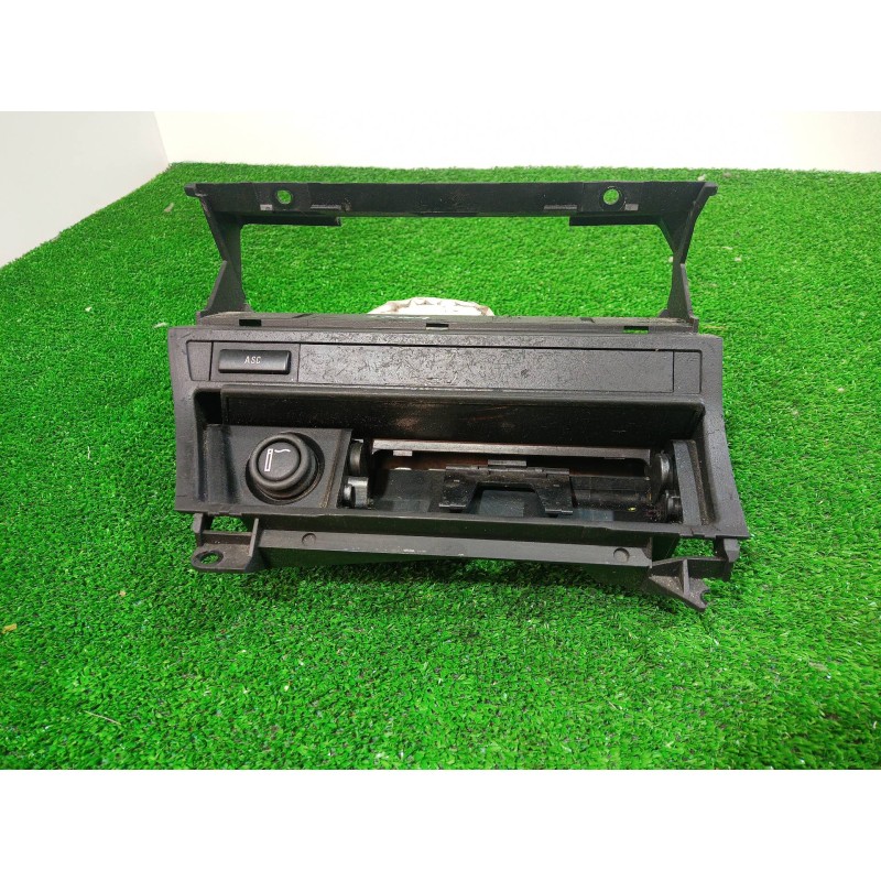 Recambio de cenicero para bmw serie 3 coupe (e46) 2.0 16v cat referencia OEM IAM 307090100 307090100 307090100