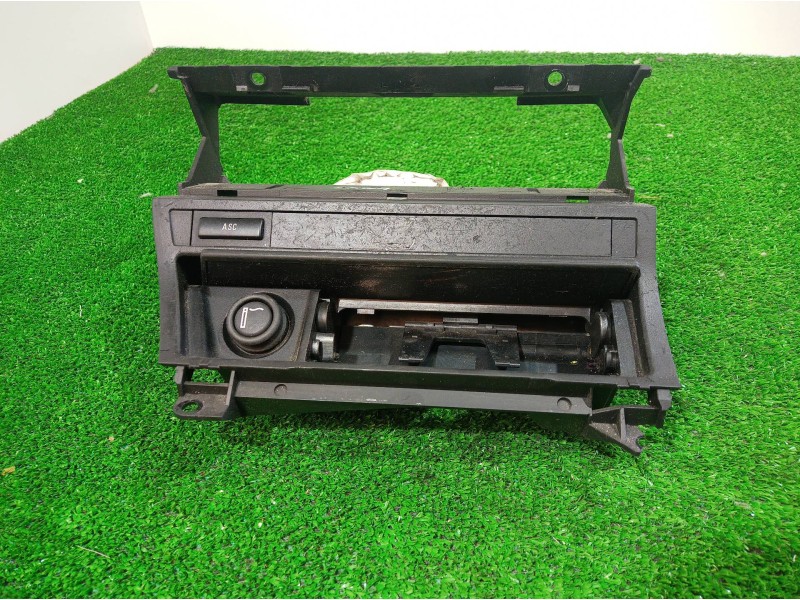 Recambio de cenicero para bmw serie 3 coupe (e46) 2.0 16v cat referencia OEM IAM 307090100 307090100 307090100