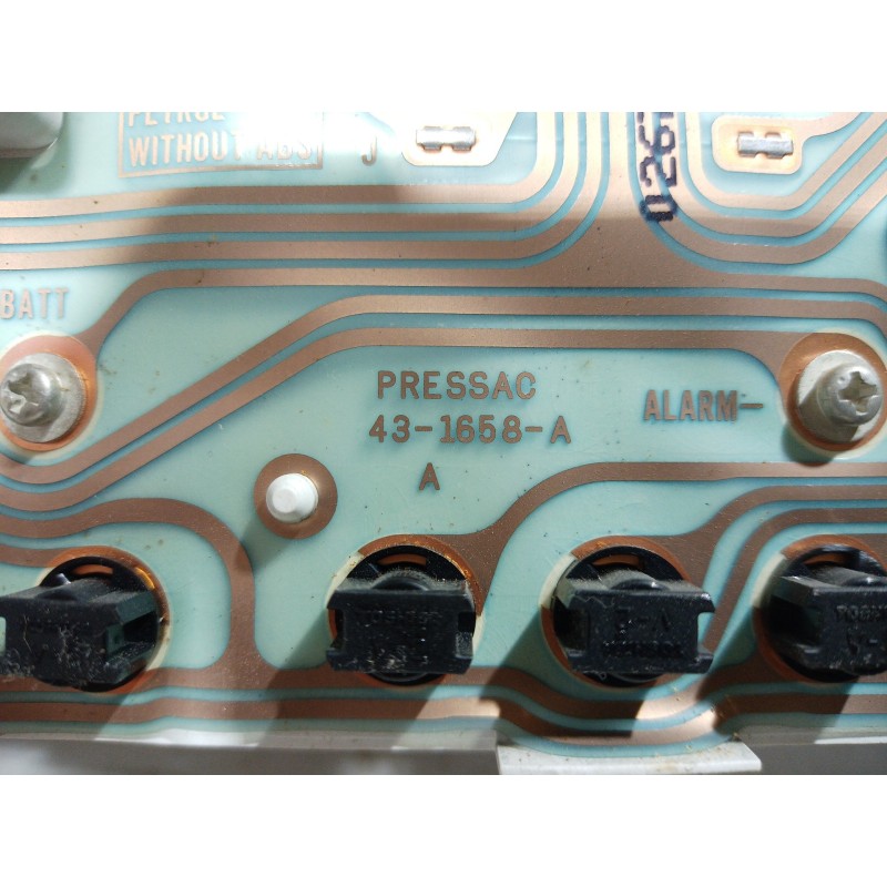 Recambio de cuadro instrumentos para mg serie 25 (rf) 1.4 16v cat referencia OEM IAM 431658A 431658A 431658