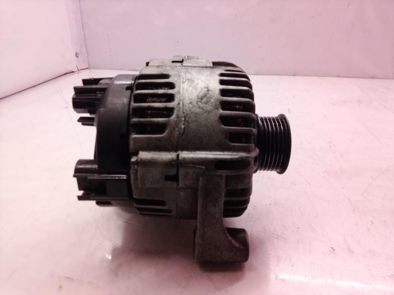 Recambio de alternador para bmw x3 (e83) 2.0d referencia OEM IAM 7789980A101 7789980A101 2542672