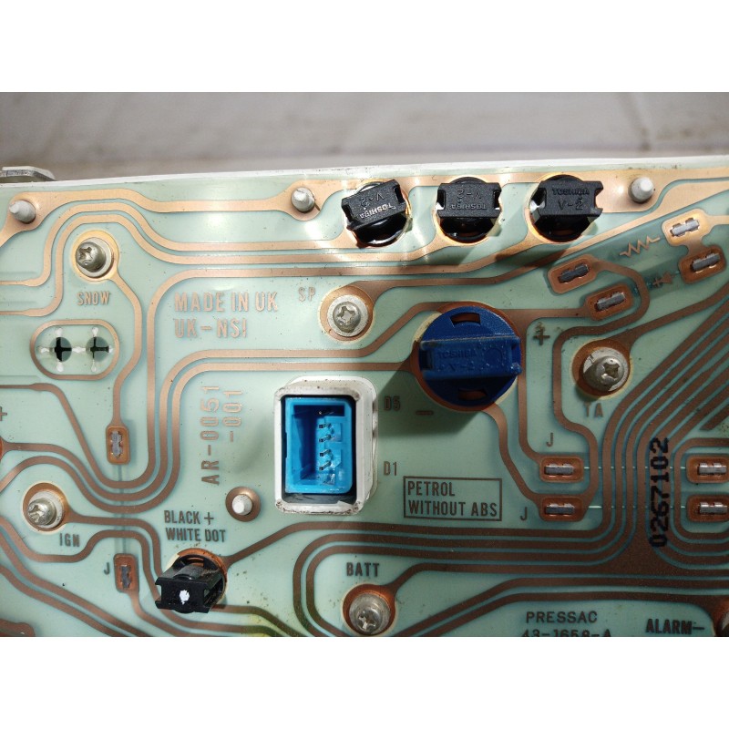 Recambio de cuadro instrumentos para mg serie 25 (rf) 1.4 16v cat referencia OEM IAM 431658A 431658A 431658