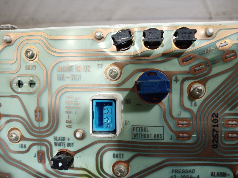 Recambio de cuadro instrumentos para mg serie 25 (rf) 1.4 16v cat referencia OEM IAM 431658A 431658A 431658