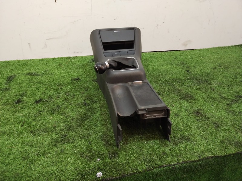 Recambio de consola central tras. para volkswagen golf plus (5m1) bluemotion edition referencia OEM IAM 5M1863243B 5M1857307C 5M