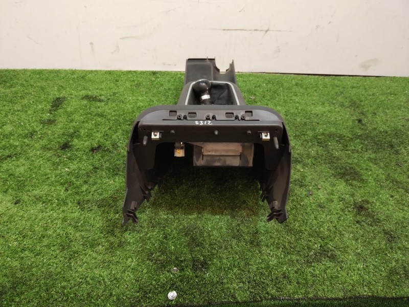 Recambio de consola central tras. para volkswagen golf plus (5m1) bluemotion edition referencia OEM IAM 5M1863243B 5M1857307C 5M