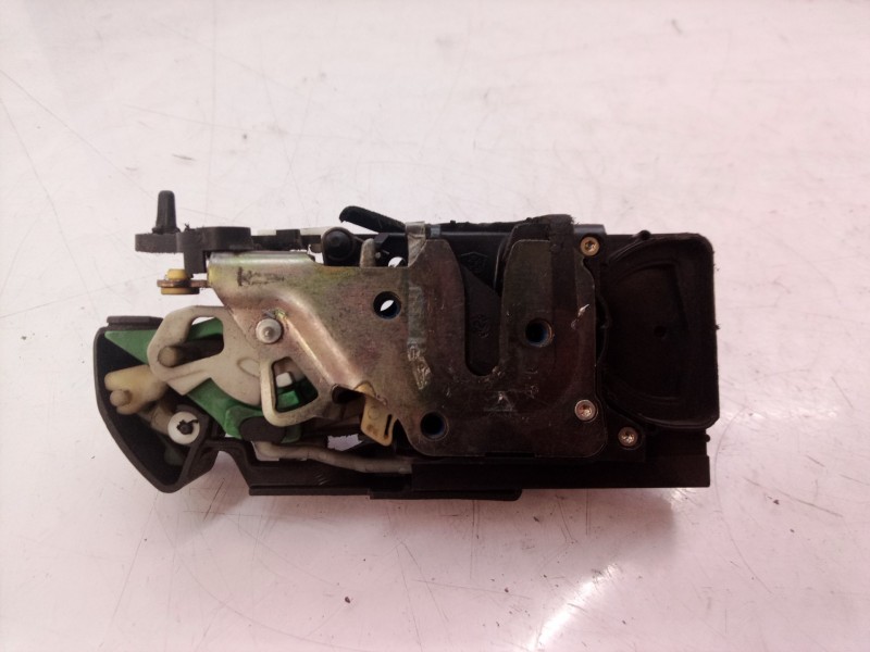 Recambio de cerradura puerta trasera derecha para opel frontera b limited referencia OEM IAM   