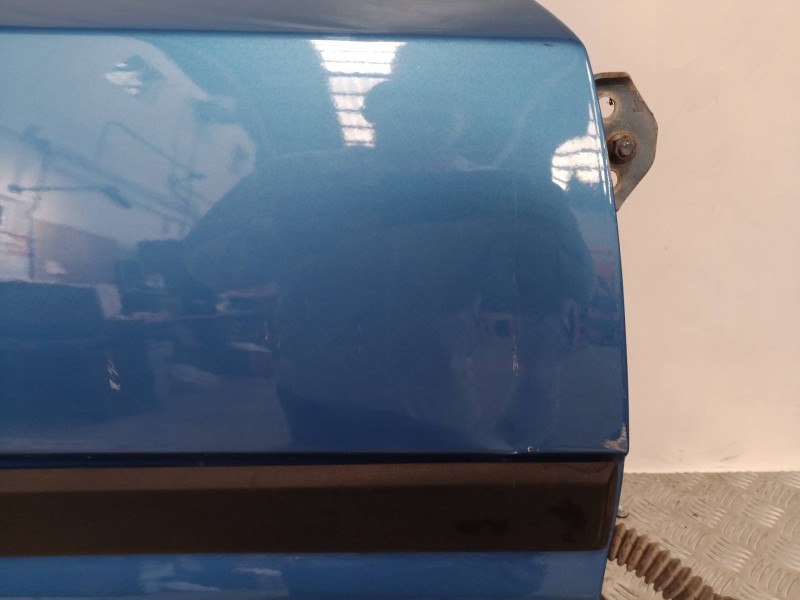 Recambio de puerta delantera derecha para mazda 323 berlina/familiar (bf/bw) lx berlina (bf) referencia OEM IAM   