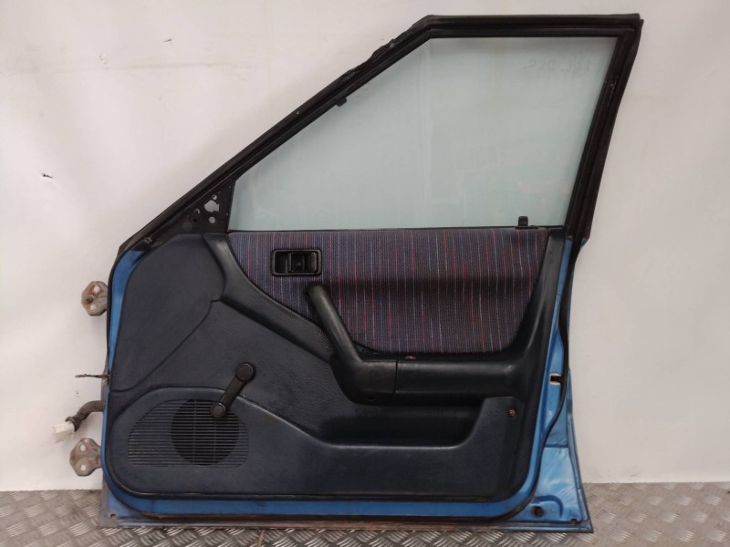 Recambio de puerta delantera derecha para mazda 323 berlina/familiar (bf/bw) lx berlina (bf) referencia OEM IAM   