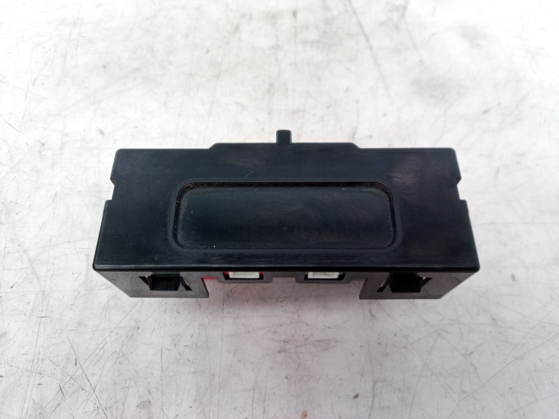 Recambio de pantalla multifuncion para renault kangoo (f/kc0) referencia OEM IAM P7700436305 P7700436305 P7700436305