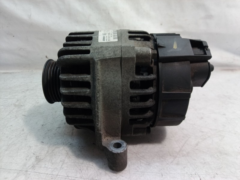 Recambio de alternador para fiat punto berlina (188) 1.2 8v referencia OEM IAM 51709133 51709133 51709133