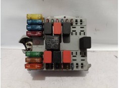 Recambio de caja reles / fusibles para fiat punto berlina (188) 1.2 8v referencia OEM IAM 46835425 46835425 46835425