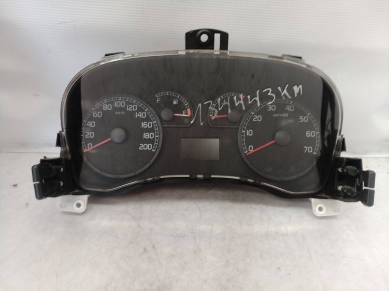 Recambio de cuadro instrumentos para fiat punto berlina (188) 1.2 8v referencia OEM IAM 46833368 46833368 503000460300