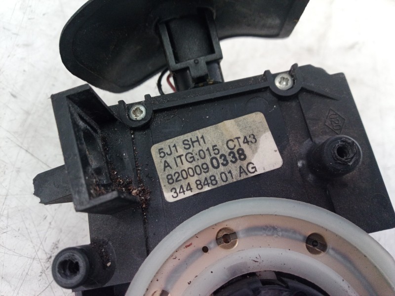 Recambio de mando multifuncion para renault kangoo (f/kc0) referencia OEM IAM 8200090338 8200090338 8200090338