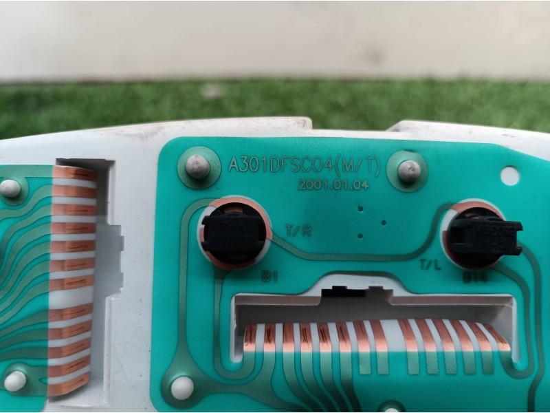 Recambio de cuadro instrumentos para hyundai trajet (fo) 2.0 gls referencia OEM IAM 940033A410 940033A410 940033A410