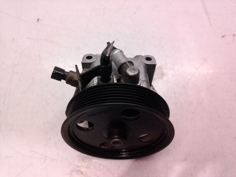 Recambio de bomba direccion para ford focus berlina (cap) ambiente (d) referencia OEM IAM 4M503A733AR 4M503A733 4M503A733