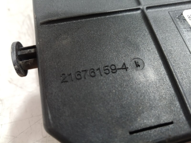 Recambio de caja reles / fusibles para peugeot 407 sport referencia OEM IAM 21676159 21676159 21676159