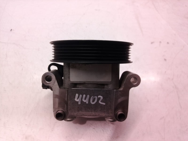 Recambio de bomba direccion para ford focus berlina (cap) ambiente (d) referencia OEM IAM 4M503A733AR 4M503A733 4M503A733